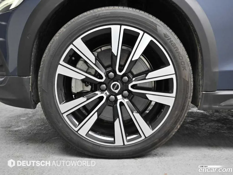 Volvo V60 Cross Country B5 AWD 2022 — миниатюра 5