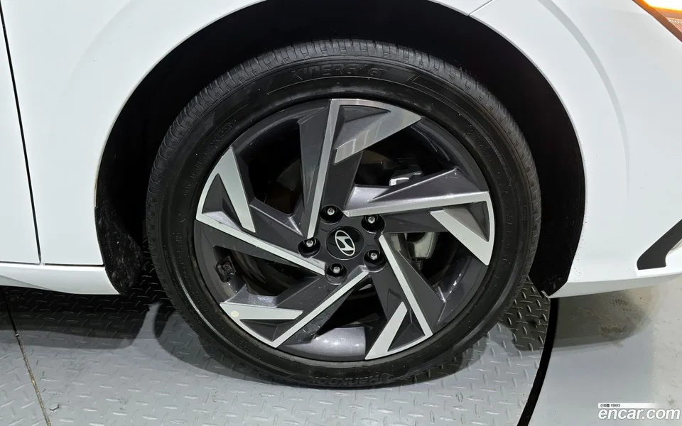 Hyundai Avante CN7 Hybrid 2023 — миниатюра 5