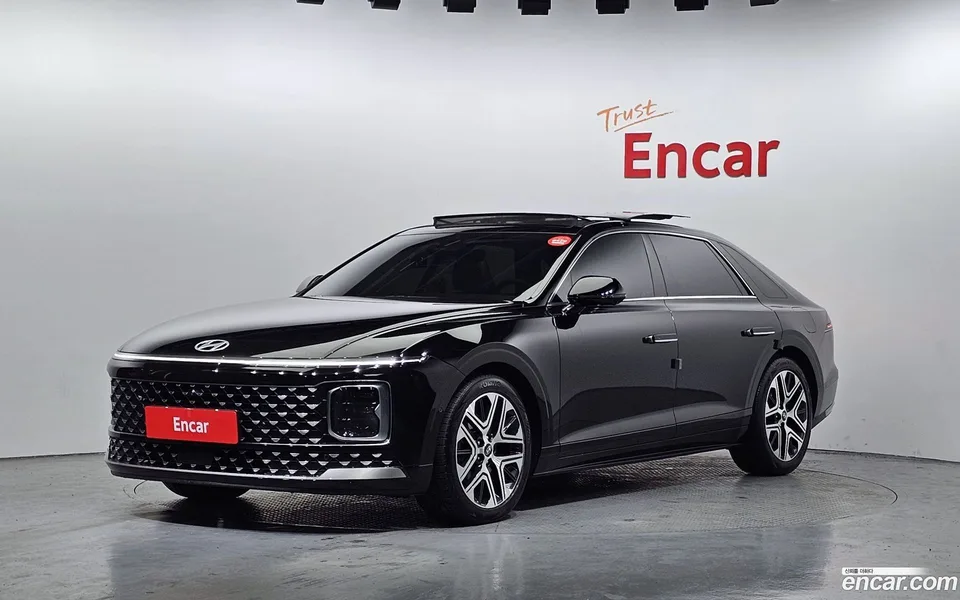 Hyundai Grandeur 2.5 2WD 2023 — фото 1, купить с доставкой в Москву