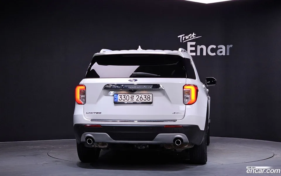 Ford Explorer 2.3 4WD 2022 — миниатюра 4