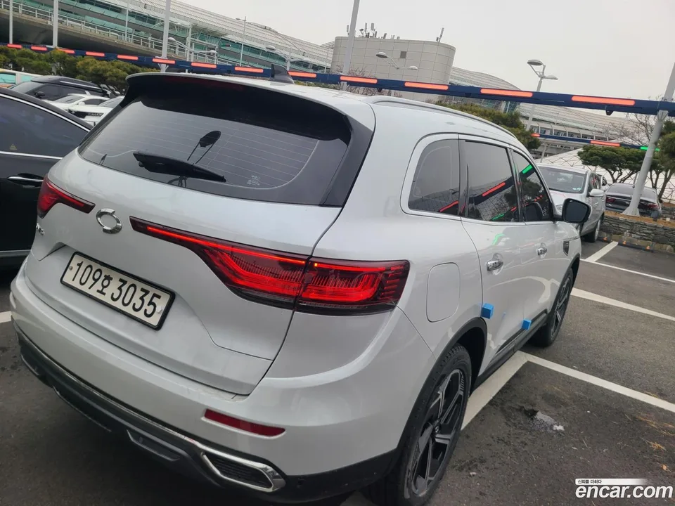 Renault Samsung QM6 2.0 LPe RE 2WD 2023 — миниатюра 3