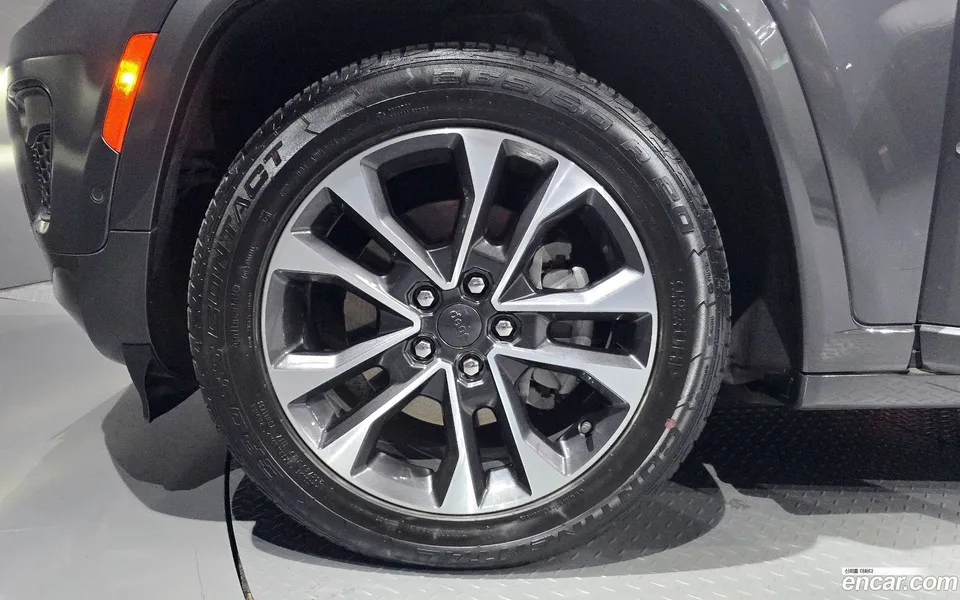 Jeep Grand Cherokee L 3.6 2022 — миниатюра 2