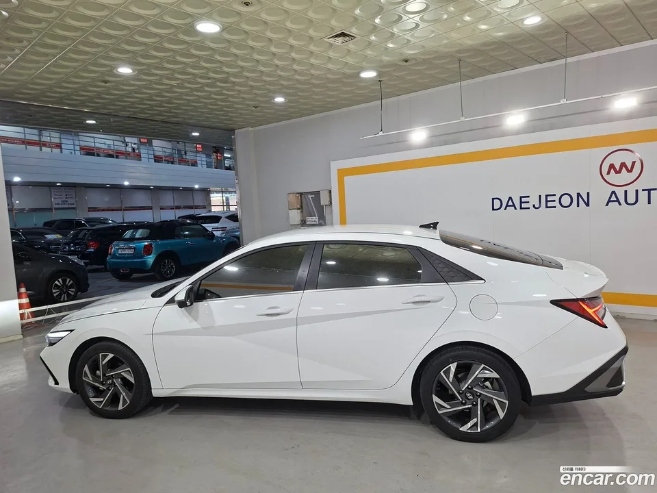 Hyundai Avante CN7 1.6 2024 — миниатюра 3