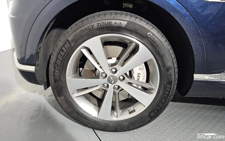 Genesis GV80 2.5T 2WD 2023 — миниатюра 2