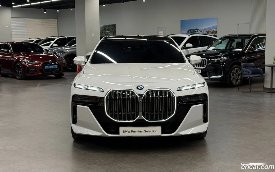 BMW 7 Series 740i xDrive M 2025 — миниатюра 3