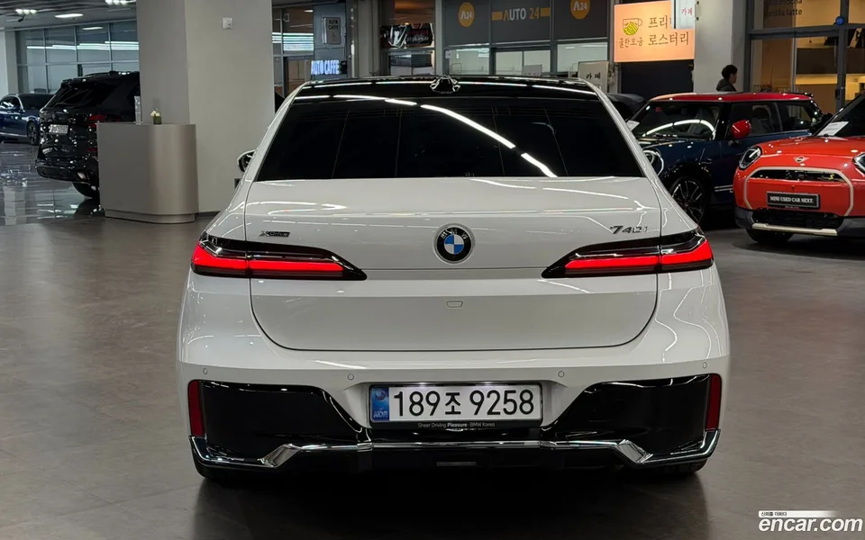 BMW 7 Series 740i xDrive M 2025 — миниатюра 4