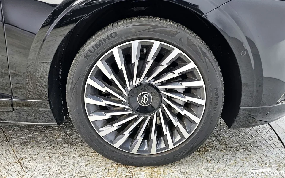 Hyundai Grandeur 2.5 2WD 2024 — миниатюра 2
