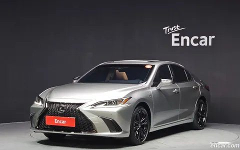 Lexus ES 300h 2024 buy in Moscow