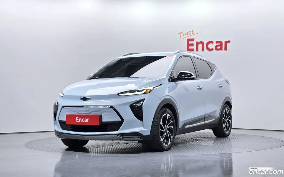 Chevrolet Bolt EUV 2022 — фото 1, купить с доставкой в Москву
