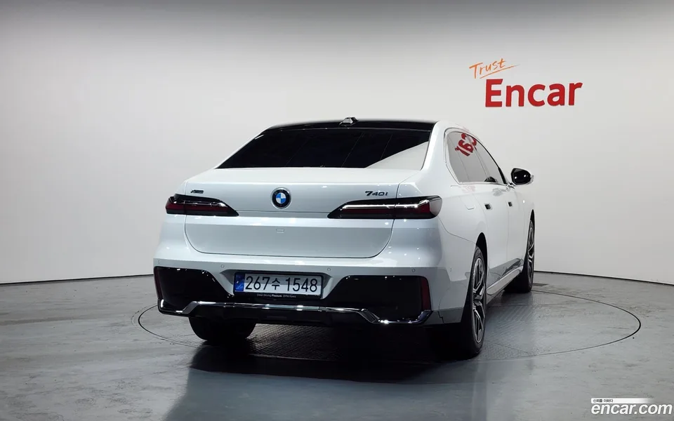 BMW 7 Series 740i xDrive M 2024 — миниатюра 4