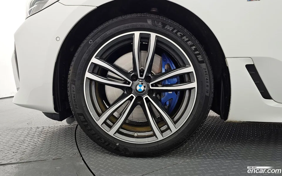 BMW 6 Series GT 620d M 2023 — миниатюра 5
