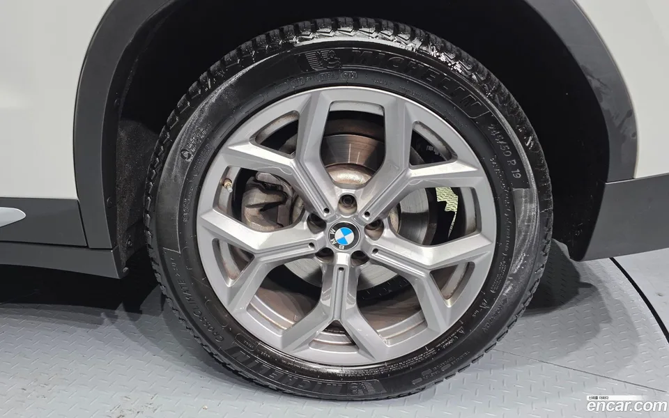 BMW X3 xDrive 20i 2022 — миниатюра 2