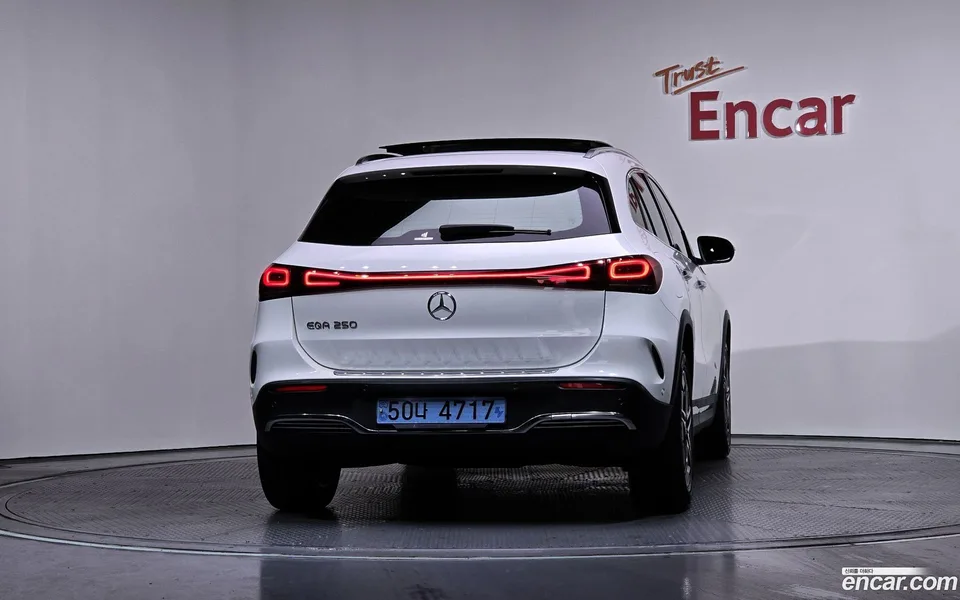 Mercedes-Benz EQA EQA250 AMG 2022 — миниатюра 4