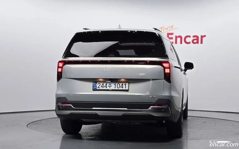 Kia Carnival HEV 7 2024 — миниатюра 4