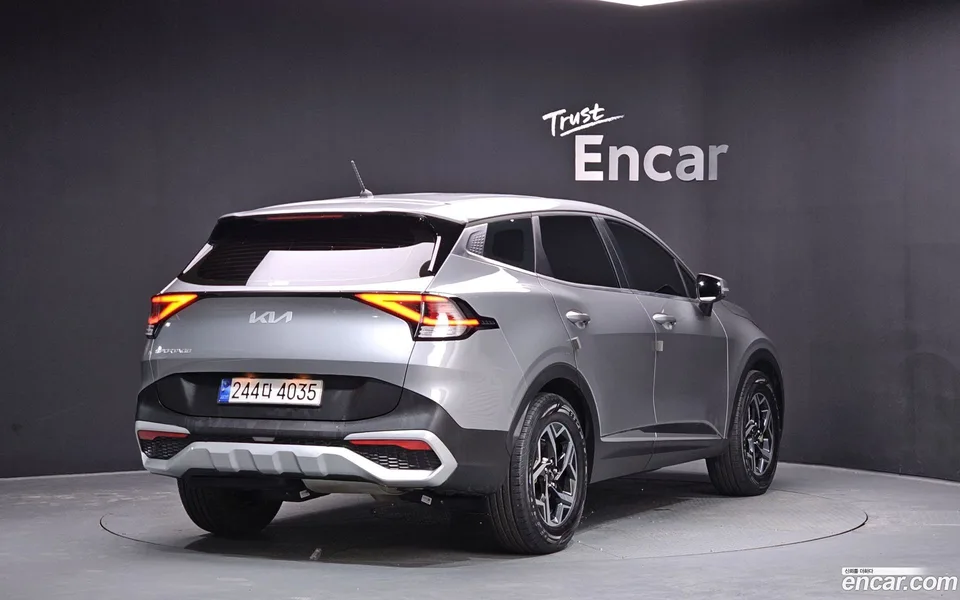 Kia Sportage 2.0 2WD 2023 — миниатюра 2