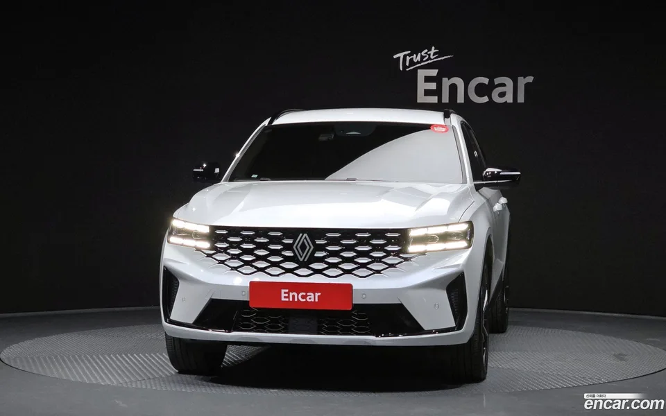 Renault Samsung Grand Koleos 1.5 E-TECH 2WD 2024 — миниатюра 3