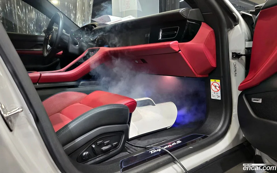 Porsche Taycan 4S 2024 — миниатюра 3
