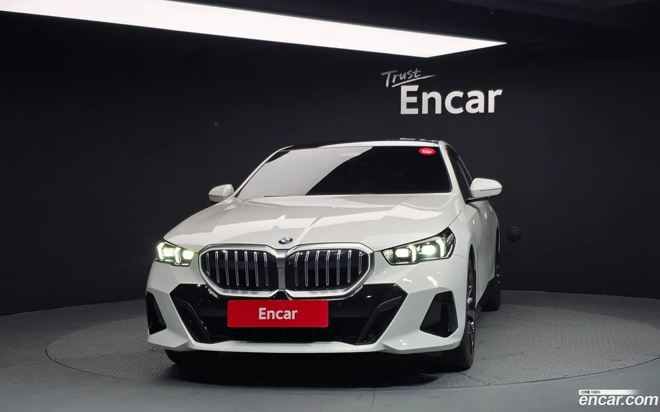 BMW 5 Series 530i xDrive M 2025 — миниатюра 3