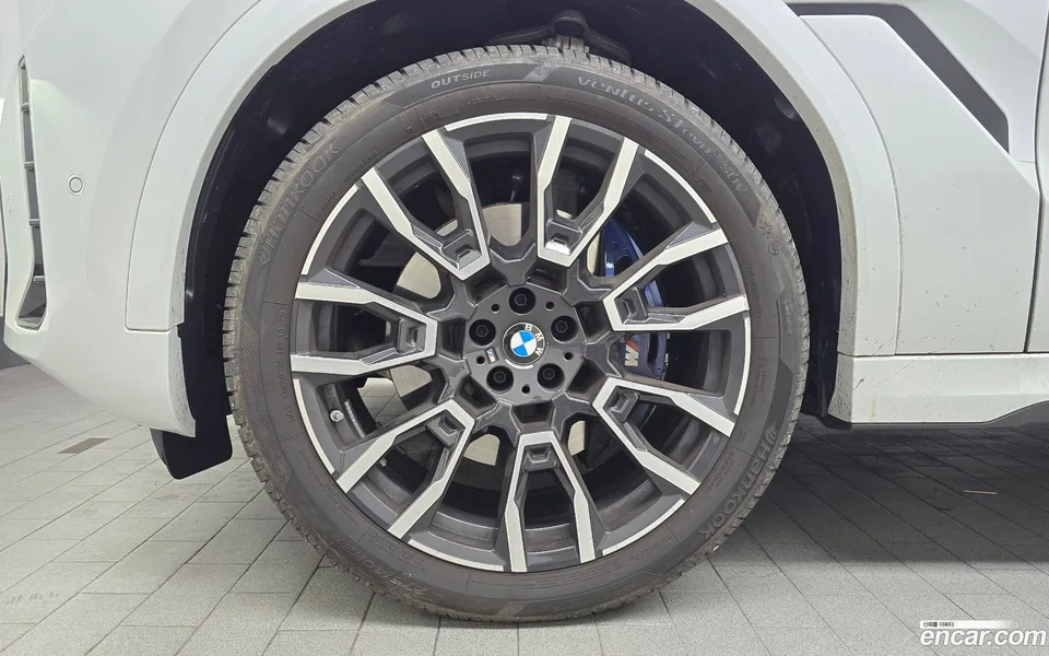 BMW X6 xDrive40i M 2025 — миниатюра 2