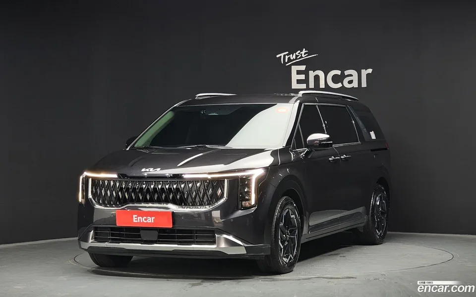 Kia Carnival 9 2024 — фото 1, купить с доставкой в Москву