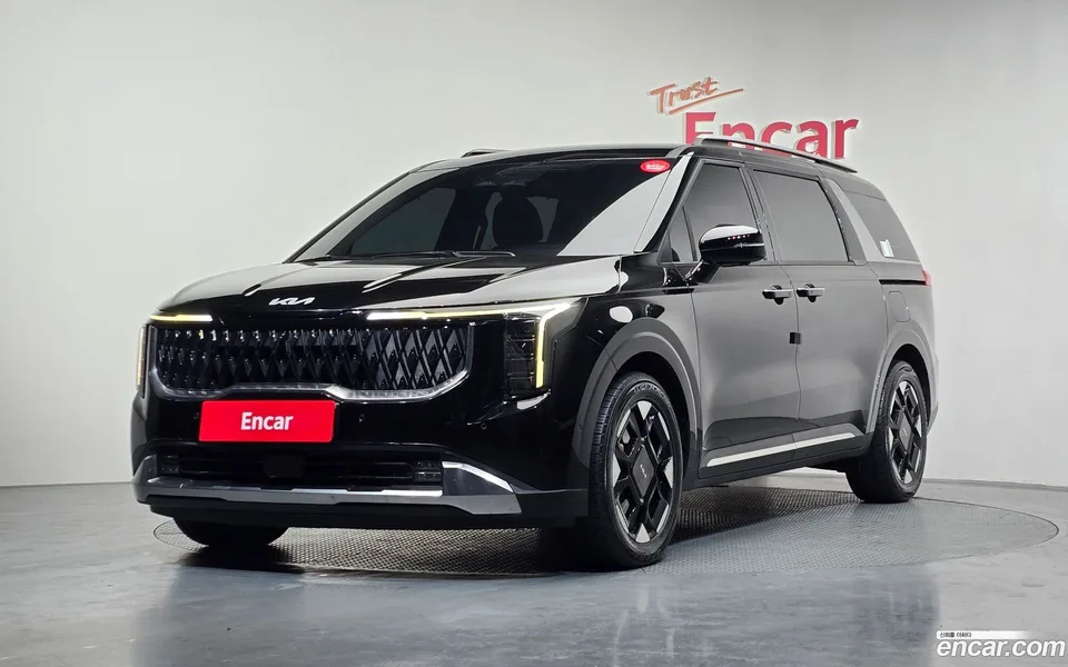 Kia Carnival HEV 9 2024 — фото 1, купить с доставкой в Москву
