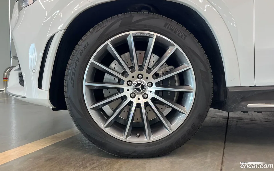 Mercedes-Benz GLE-Class GLE400d 4MATIC 2023 — миниатюра 5