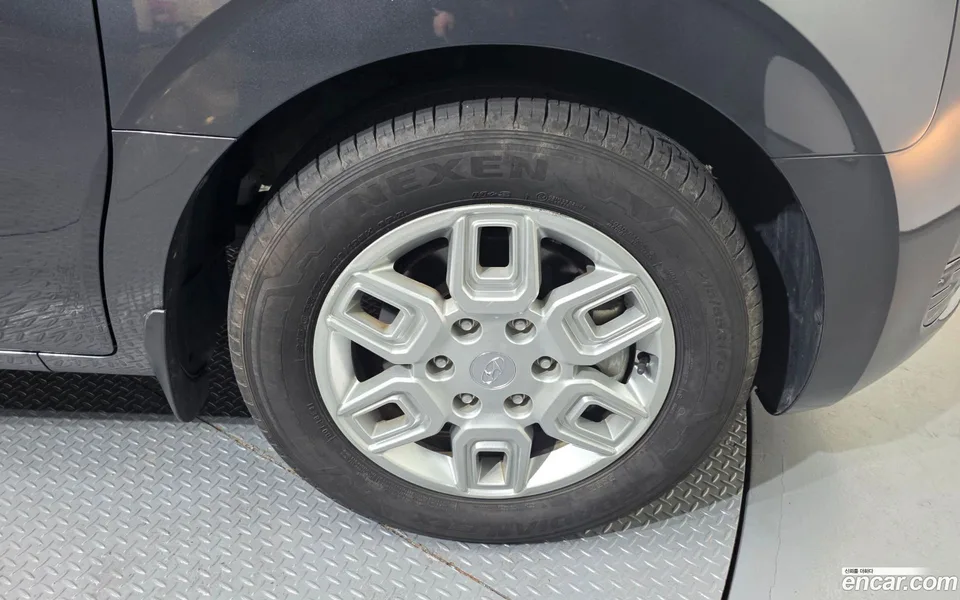 Hyundai Staria 4WD 9 2022 — миниатюра 2