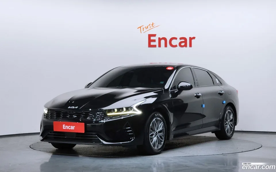 Kia K5 Hybrid 2023 — фото 1, купить с доставкой в Москву