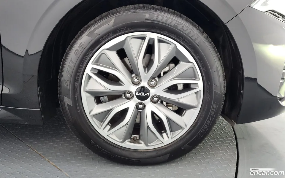 Kia K5 Hybrid 2023 — thumbnail 5