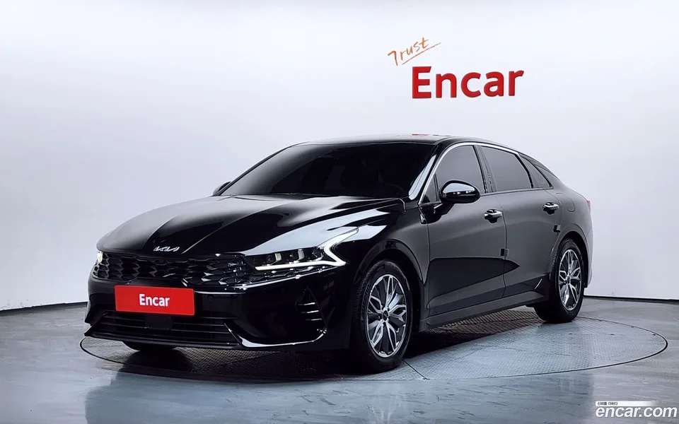 Kia K5 Hybrid 2023 — фото 1, купить с доставкой в Москву