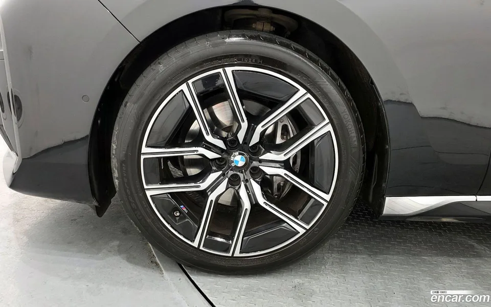 BMW 7 Series 740d xDrive M 2024 — миниатюра 2