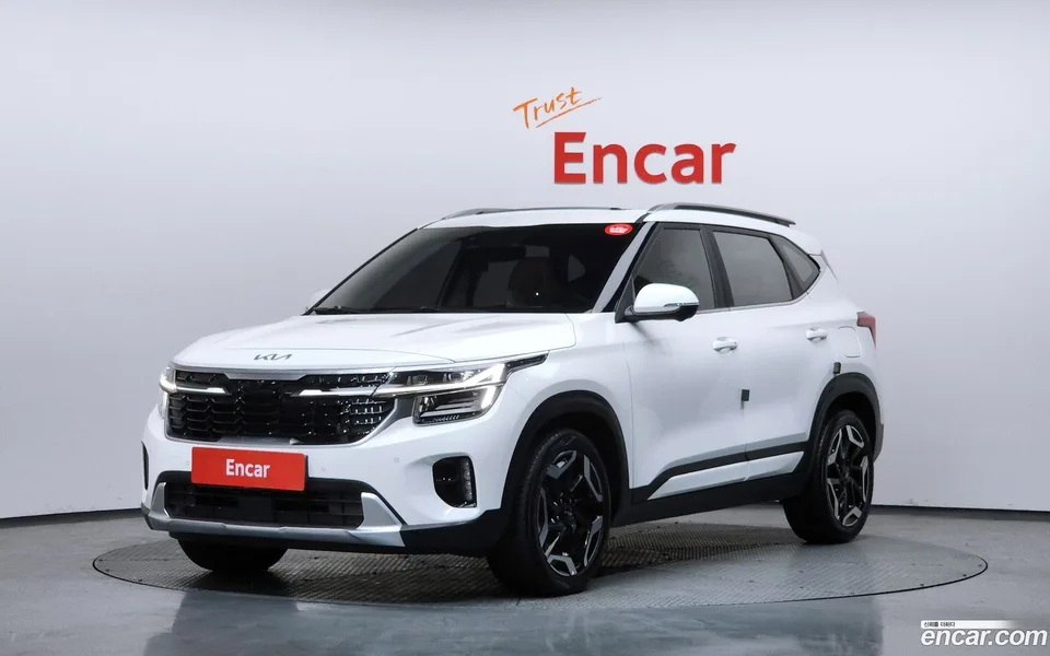 Kia Seltos 1.6 2WD 2022 — фото 1, купить с доставкой в Москву