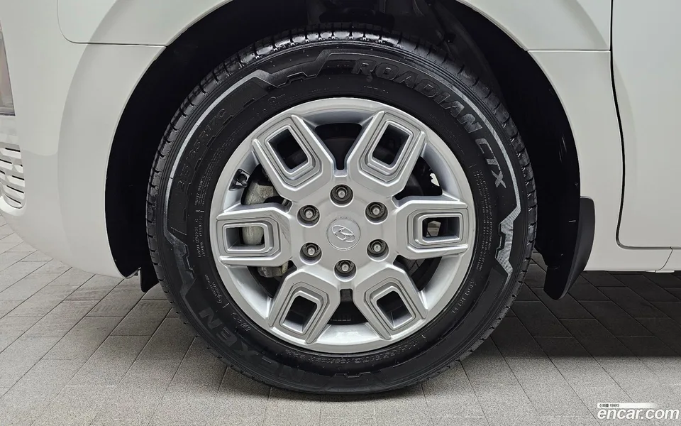 Hyundai Staria 5 2022 — миниатюра 2