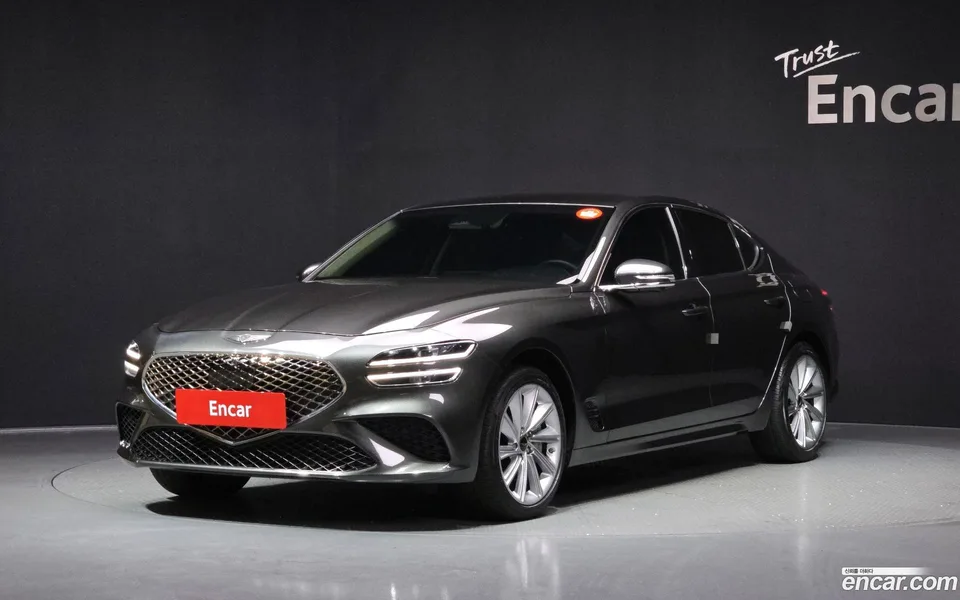 Genesis G70 2.5T 4WD 2023 — фото 1, купить с доставкой в Москву