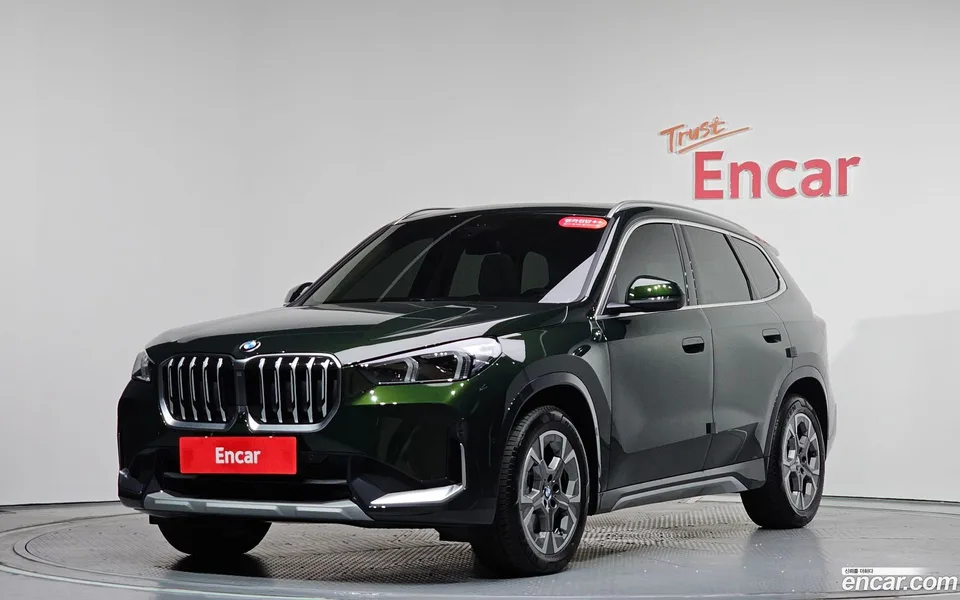 BMW X1 xDrive 20i xLine 2024 — фото 1, купить с доставкой в Москву