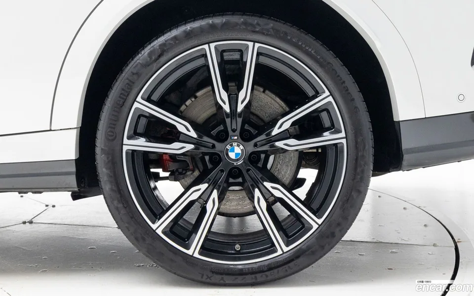 BMW X6 M60i 2023 — миниатюра 5