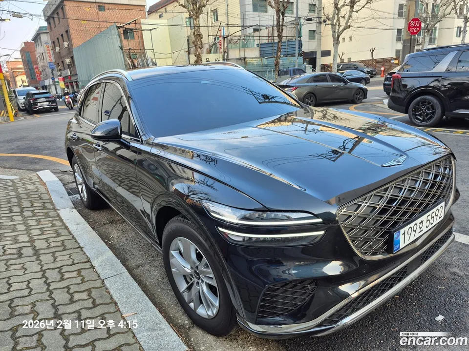 Genesis GV70 2.5T 2WD 2025 — миниатюра 2