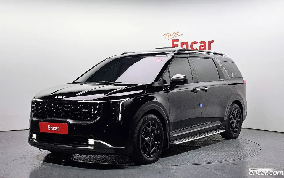 Kia Carnival 7 2024 — фото 1, купить с доставкой в Москву