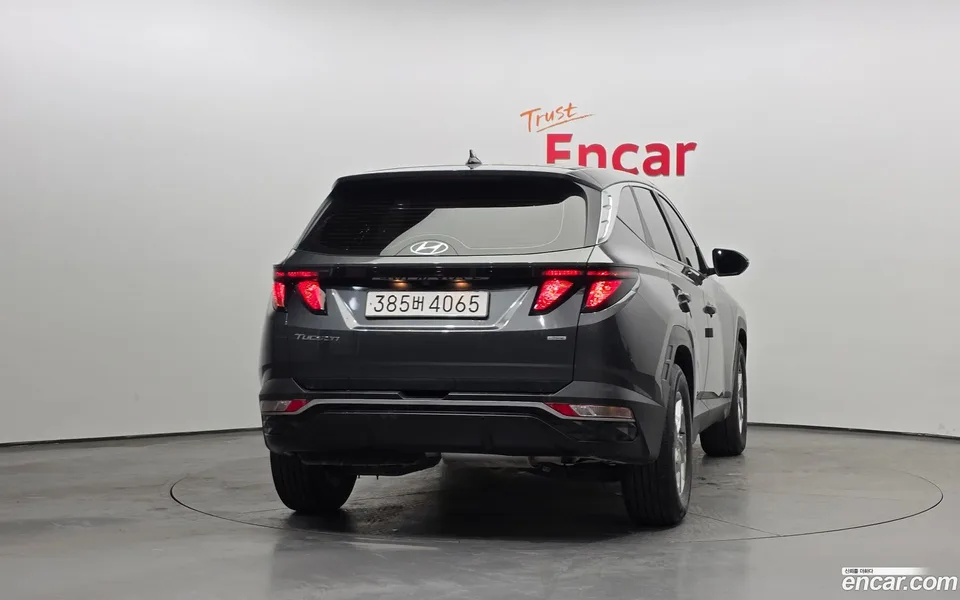 Hyundai Tucson 2.0 4WD 2023 — thumbnail 4