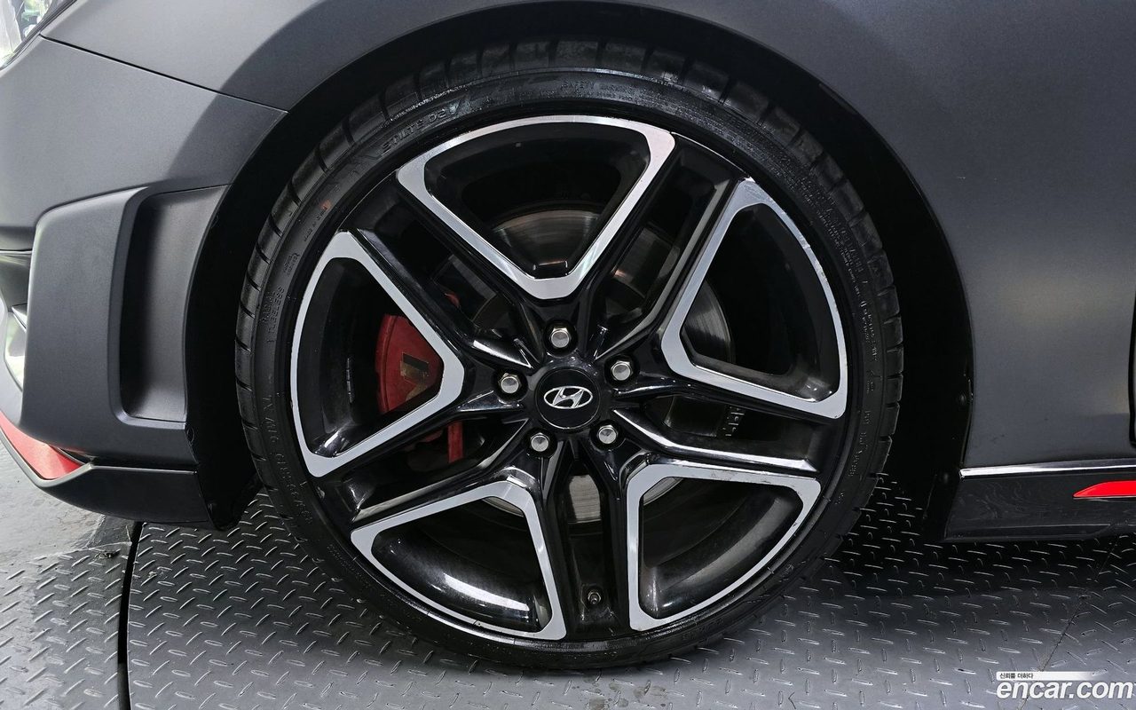 Hyundai Veloster 2022 — 2