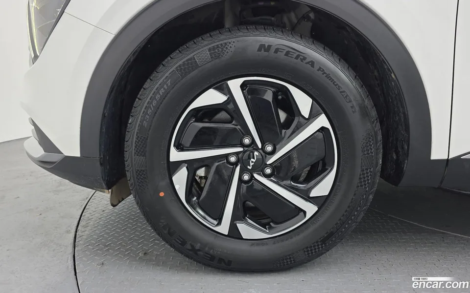 Kia Sportage Hybrid 4WD 2024 — миниатюра 2