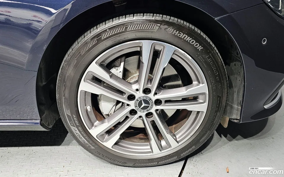 Mercedes-Benz E-Class E350 4MATIC 2022 — миниатюра 2