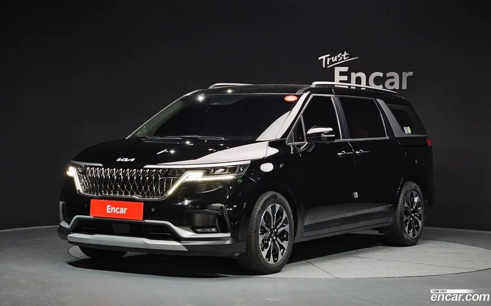 Kia Carnival 9 2022 — фото 1, купить с доставкой в Москву