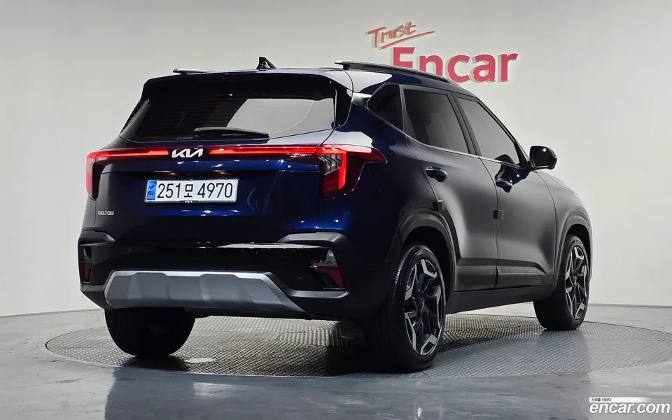 Kia Seltos 1.6 2WD 2023 — миниатюра 2