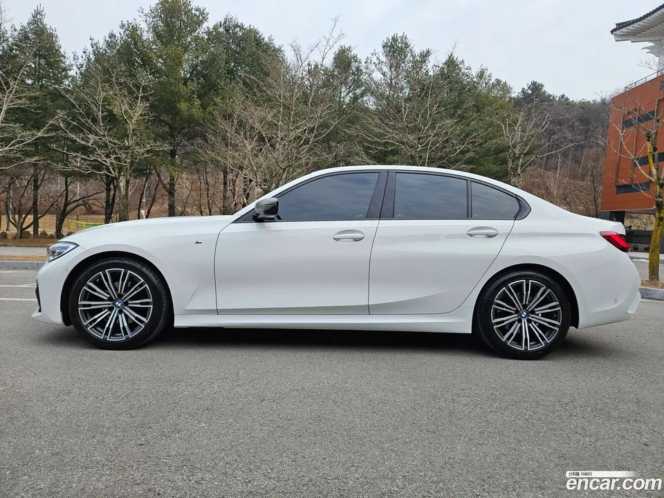 BMW 3 Series 320i M 2022 — миниатюра 4
