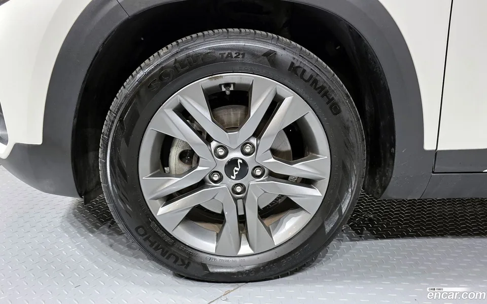 Kia Seltos 1.6 2WD 2022 — миниатюра 2