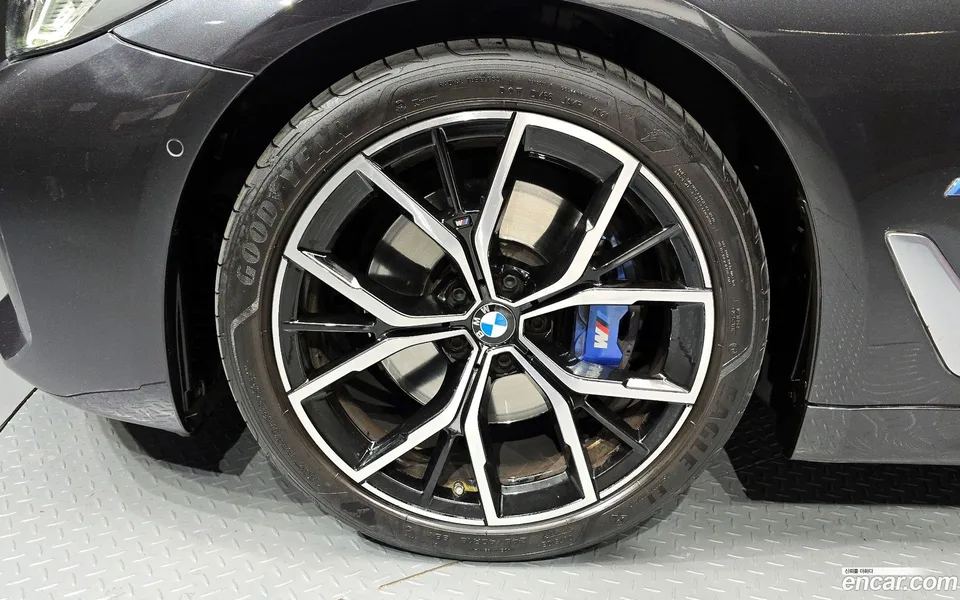 BMW 5 Series 530i M 2022 — миниатюра 2