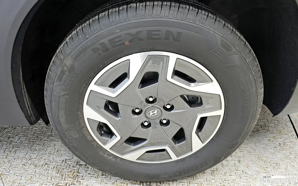 Hyundai SantaFe HEV 1.6 2WD 2023 — миниатюра 2