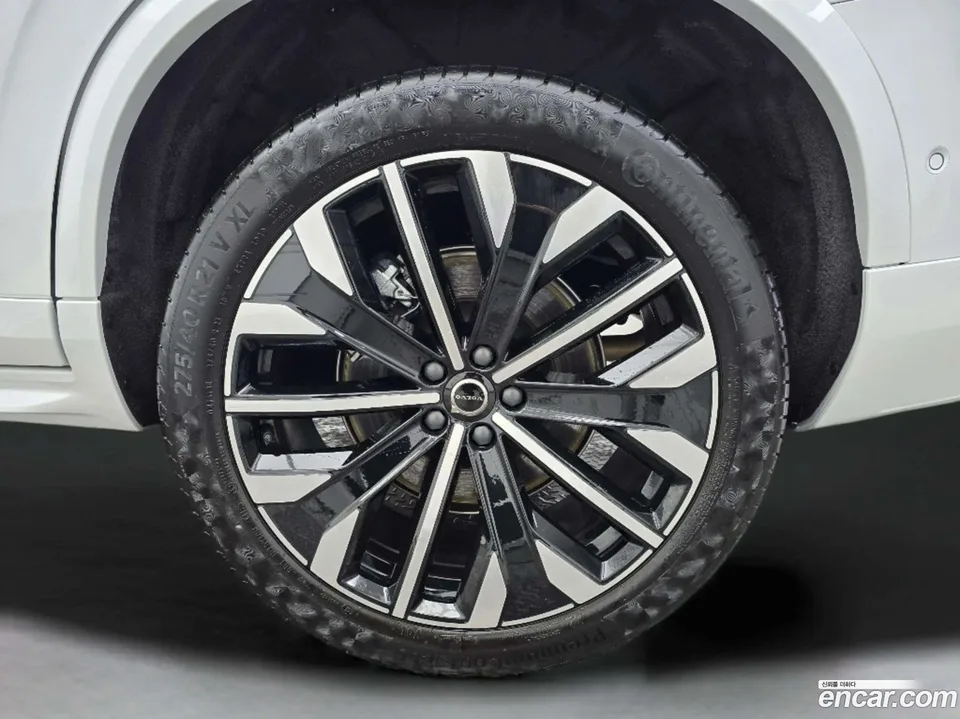 Volvo XC90 B6 2025 — миниатюра 2