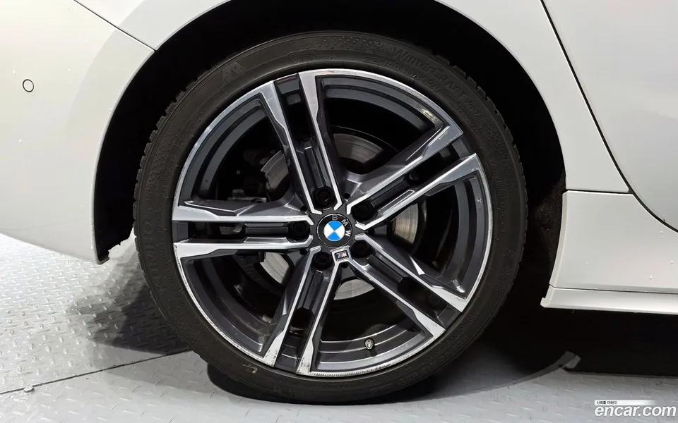 BMW 1 Series 120i M 2022 — миниатюра 2